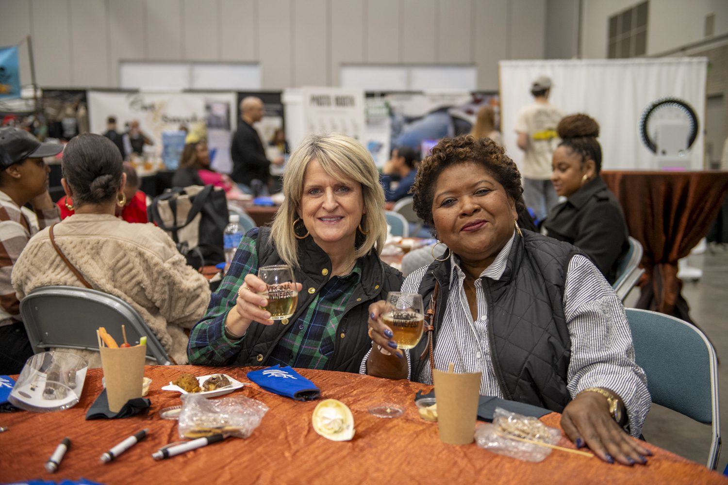 COVA25 WINEFEST 850_2939_lr